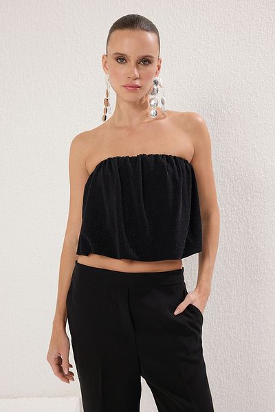 Trendyol Collection Μαύρη στράπλες φόρμα μπαλόνι ασημί πλεκτή κομψή μπλούζα TPRSS25BZ00042
