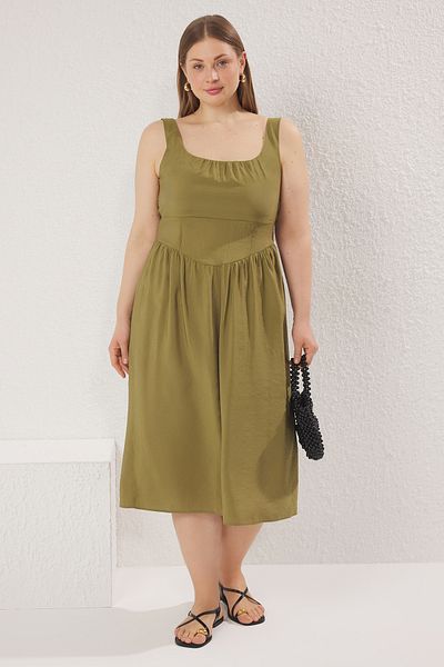 Trendyol Curve Khaki Shally Woven nagy méretű ruha