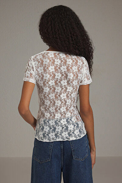 Trendyol Collection Ecru V-Neck Button Fitted Knitted Blouse - Twoss25Bz00092