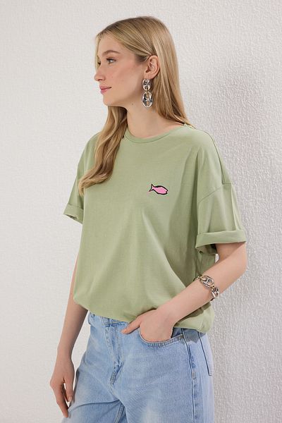 Trendyol Collection Mintfarbenes Oversize-T-Shirt aus 100 % Baumwolle mit Rundhalsausschnitt – TWOSS23TS00329