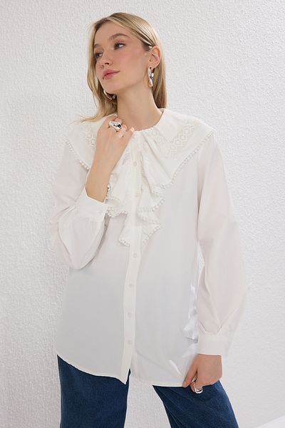Trendyol Modest Ecru szőtt ing csipkegallérral és fodros elülső részlettel TCTSS25TG00019