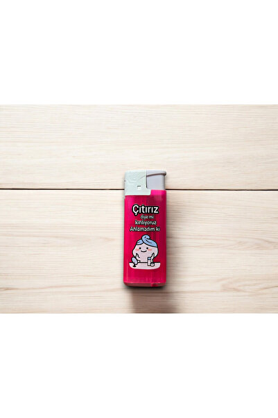 Genel Markalar Renkli̇ Yazili Pürmüzlü Çakmak