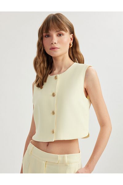 Koton Crepe Fabric U-Neck Sleeveless Buttoned Crop Vest
