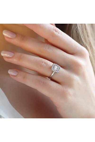 Necati Gün Baget Kesim Starlight Diamond Gümüş Yüzük