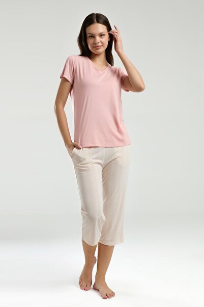 Arnetta Kadın T-shirt ve Cepli Kapri Takım