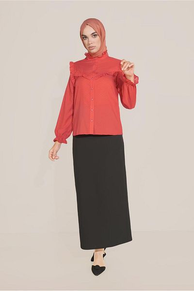 TRENDTESETTÜR امرأة حمراء 	 بلوزة بأزرار مكشكشة 40798