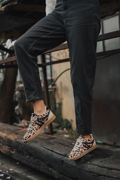 Marjin Tiyone Damen-Sneaker mit Leopardenmuster - Sportschuhe mit Schnürung und flacher Sohle