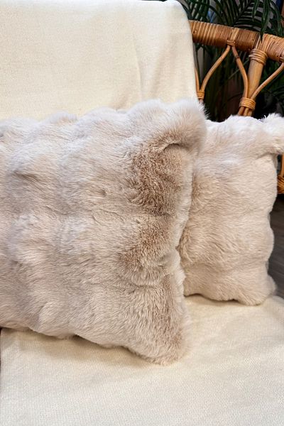 ZEBRA CASA Bonny 2-Piece Decorative Throw Pillow