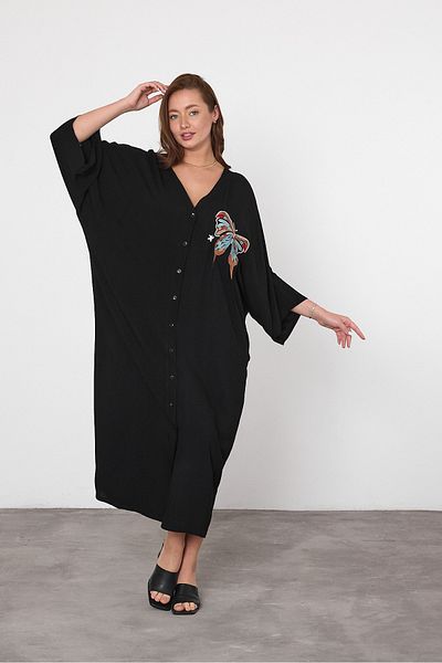 Denismoda Rochie cămașă de mărime mare, cu nasturi, cu decolteu în V, cu broderie fluture
