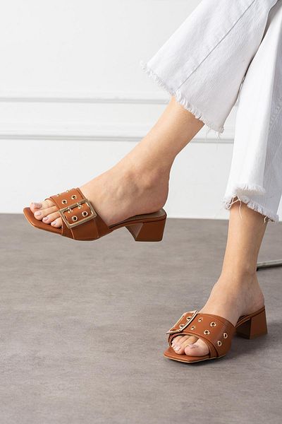 diclepolat Tan Women's Casual Slippers - Low Chunky Heel, Single Strap, Best 4cm