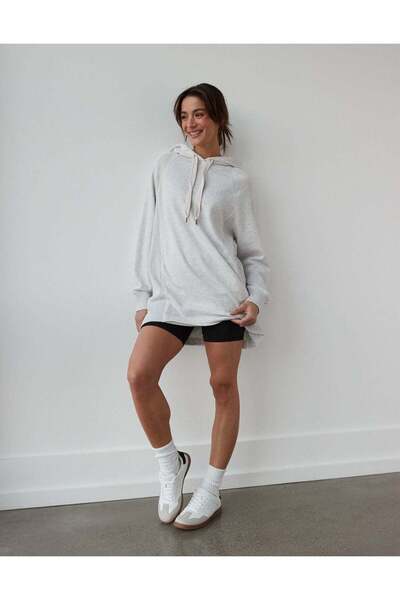 AMERICAN EAGLE فستان بغطاء رأس من الصوف من AE