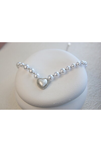vina's atelier قلادة من حجر الزركون واللؤلؤ على شكل قلب