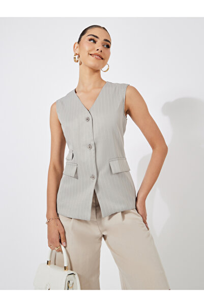 Styli صدرية مقلمة مع تفاصيل رفرف