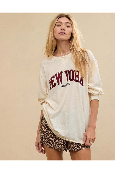 AMERICAN EAGLE تي شيرت Aerie Cozy بأكمام طويلة ومقاس كبير برسومات للصديق