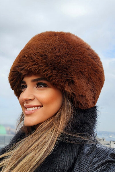 Mağazam Online Barna plüss SZÍV KAPCS |   Műszőrme téli női sapka újév, újévi ajándék