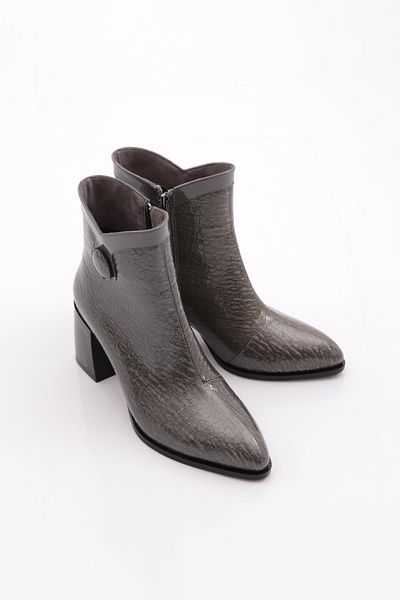 DGN 905 Women's Accessorized Heeled Boots