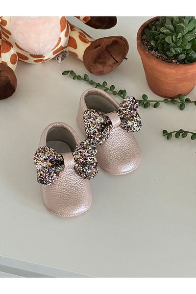 Li Puna Leather Salmon Baby Loafers - Pody Model