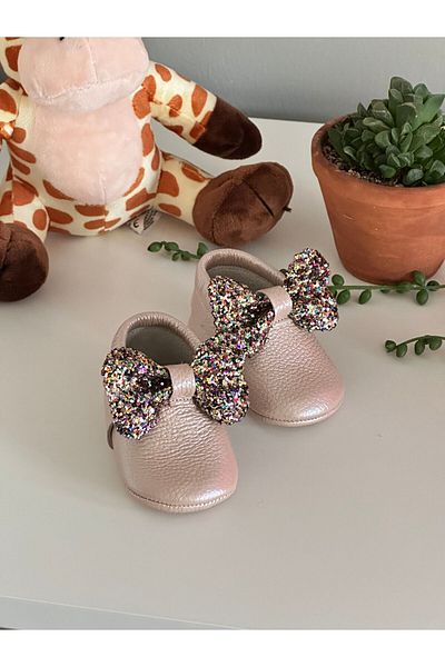 Li Puna Leather Salmon Baby Loafers - Pody Model