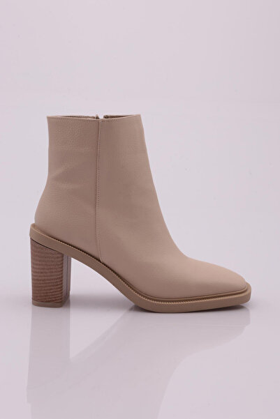 DGN Women's Blunt Toe Heeled Boots 22K Ecru 128162821