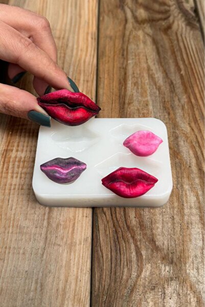 rufus concept Öpücük Dört Boy Dörtlü Silikon Mum Kalıbı