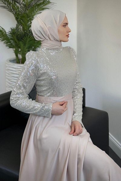 MERVEN AKYÜZ Βραδινό φόρεμα Tiana Sequin Sequin Cream
