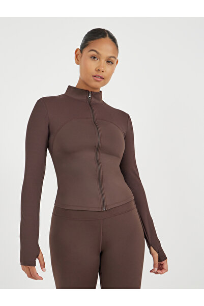 Styli سترة بسحاب مع تفاصيل لوحة محببة