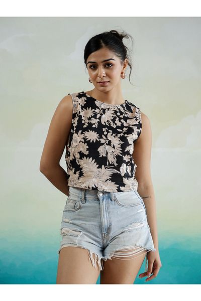 Sanskrutihomes By Styli All-Over Floral Print Sleeveless Cotton Top