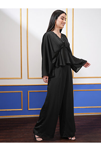 Vishudh By Styli Solid V-Neck Pleated Batwing Sleeve Tunic With Palazzo Co-Ords