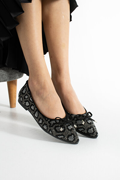 Neva'nın Butiği Leoda Sivri Burun Fiyonk Detaylı Kadın Babet