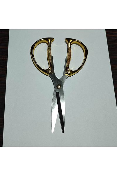 hagiki Oversized Gold-Colored Scissors Tips Specially Sharpened Tailors and Suitable for Daily Use