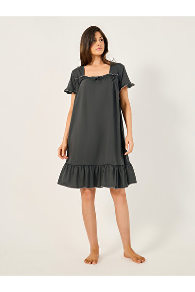Styli Contrast Lettuce Edge Gathered Neck Ruffle Hem Nightdress
