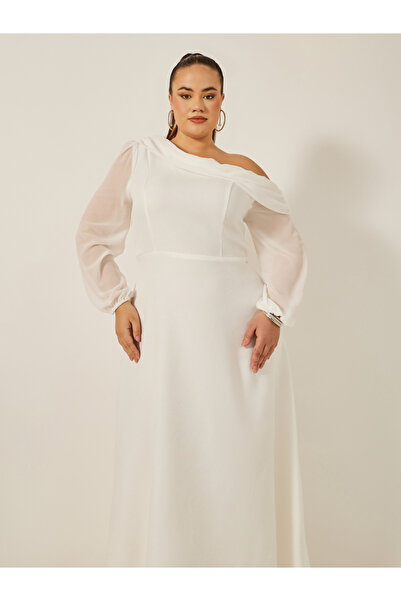 Styli Plus Size Asymmetric Neckline Balloon Sleeve A-Line Maxi Dress