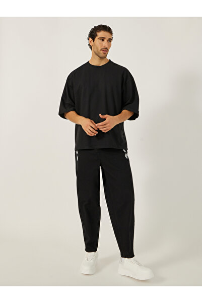 Styli Mid Rise Balloon Fit Embroidered Jeans