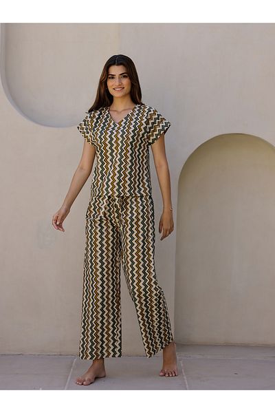 Sanskrutihomes By Styli Printed V Neck Cotton Top and Pyjama Set