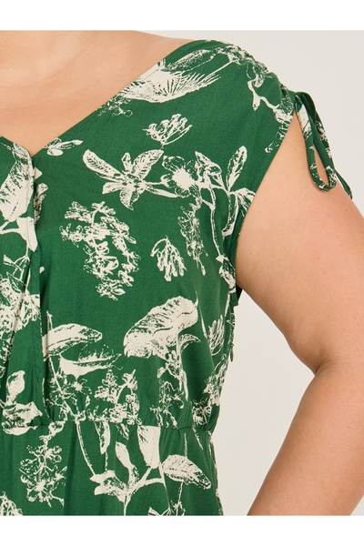 Styli Plus Size All-Over Floral Print Sleeveless Knee Length Dress