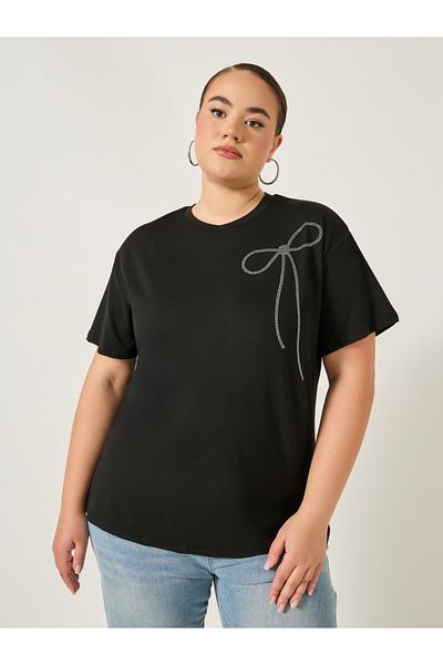 Styli Plus Size Embellished Round Neck T-Shirt