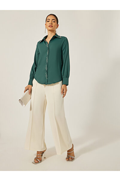 Styli قميص بياقة مرصع بالماس الصناعي