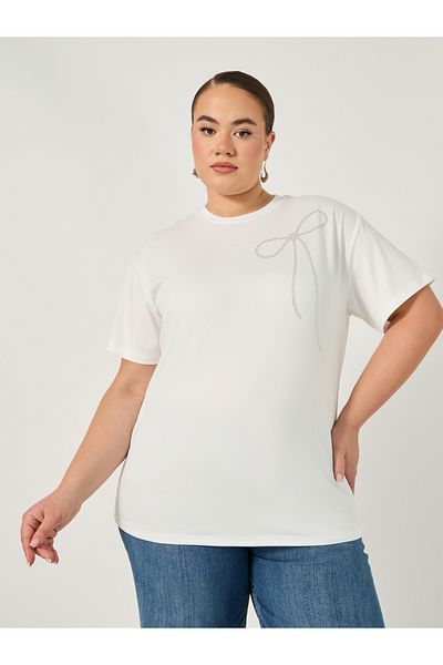 Styli Plus Size Embellished Round Neck T-Shirt