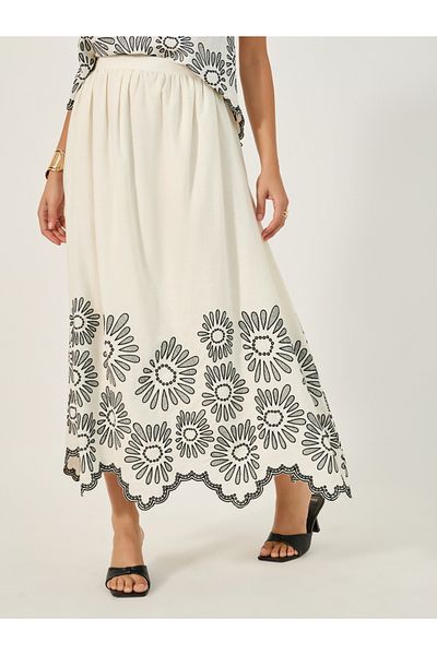 Styli Embroidered A-Line Maxi Skirt with Scallop Hem