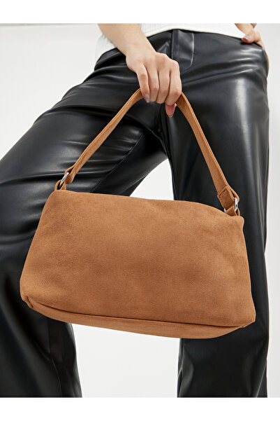 Styli Plain Baguette Bag with Zip Closure