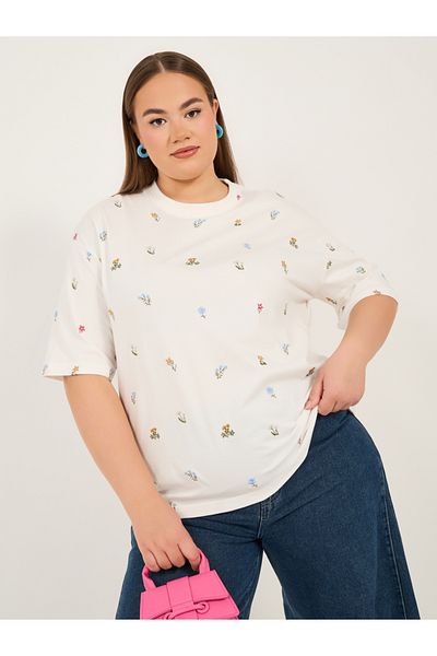 Styli Plus Size Oversized All Over Floral Embroidered T-Shirt