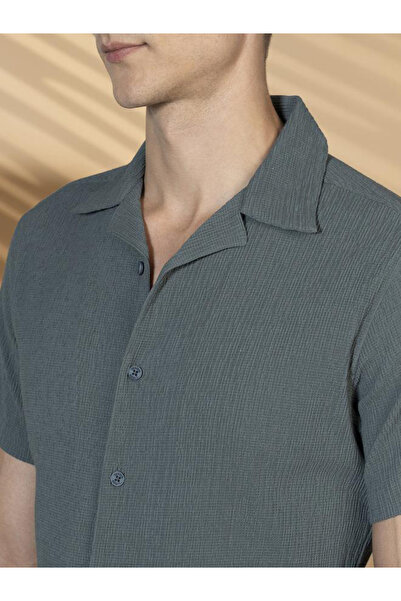 Dennis Lingo By Styli Solid Relaxed Fit Spread Collar Shirt