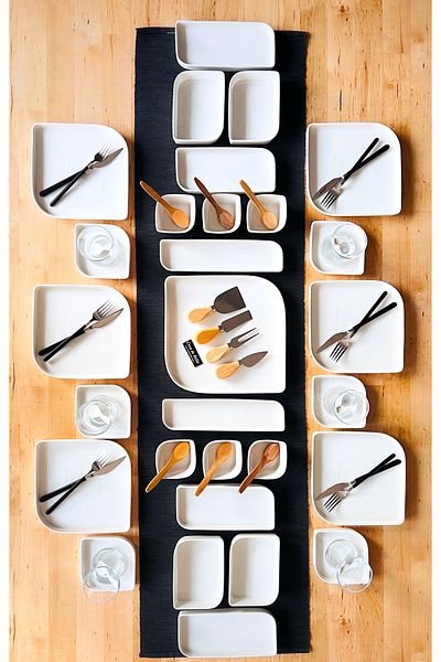 CASA DE BELLA 47 Piece Porcelain Breakfast Set for 6 People