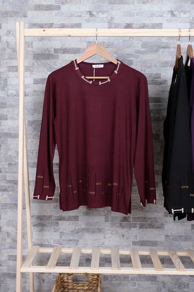 MUSTÜN Knitwear Collar Stone Embroidered Blouse