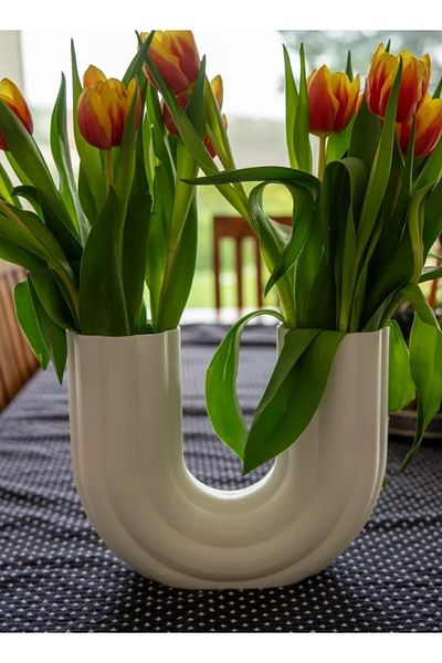 3D Brothers Modern Pipe Vase - Sleek and Stylish Floral Display