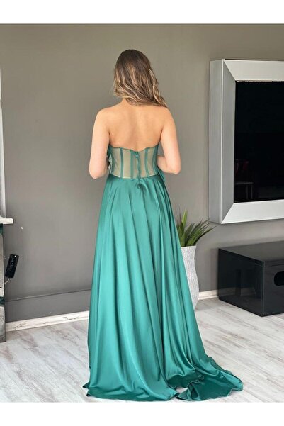 Kaleiçi Yıldızlar Zümrüt Yeşili Kedi Yaka Gögüsü Taşlı Yandan Pelerinli Yeni Sezon Abiye Elbise Ht7303 7303