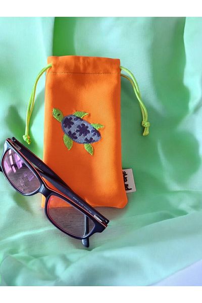 Pirene Caretta Eyeglasses Case