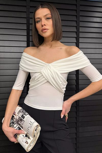 GÜLSELİ Κρεμ γυναικεία Crop μπλούζα Madonna Collar Draped