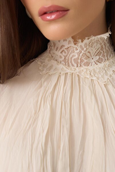 Setre Κρέμα Χαλαρή Μπλούζα με Δαντέλα στο Λαιμό και Φαρδιά Κοπής