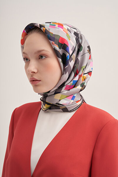 Aker Geometrik Desenli İpek Krep Saten Eşarp